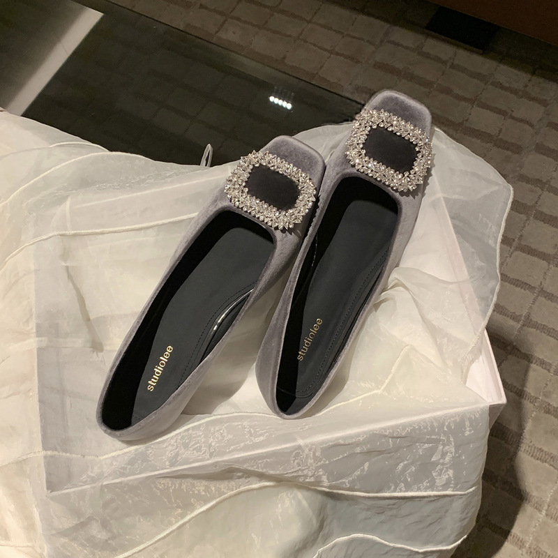 羊皮网红同款贵气丝绒水钻方扣浅口低跟单鞋女通勤百搭平底宴会鞋|undefined
