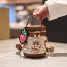 北包包正品源头工厂外贸新品可爱小熊印花高级感发财桶水桶单肩包