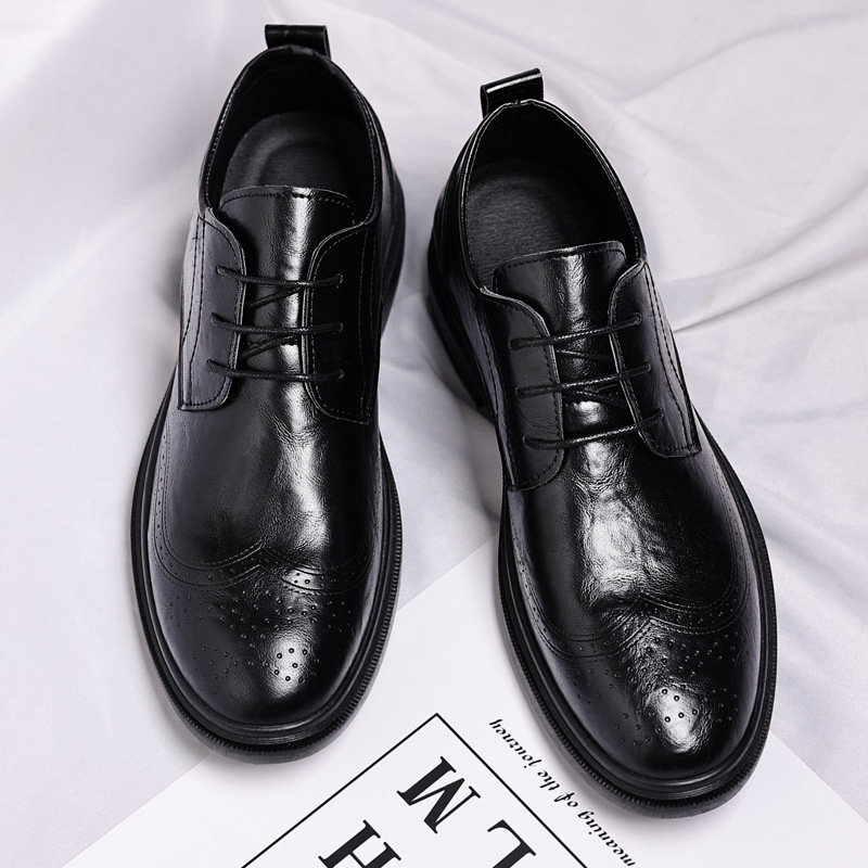 2025 nuevos zapatos de primavera para hombre, negocios transfronterizos, casual, zapatos de cuero Brock británico, zapatos de boda para hombre, Douyin Live