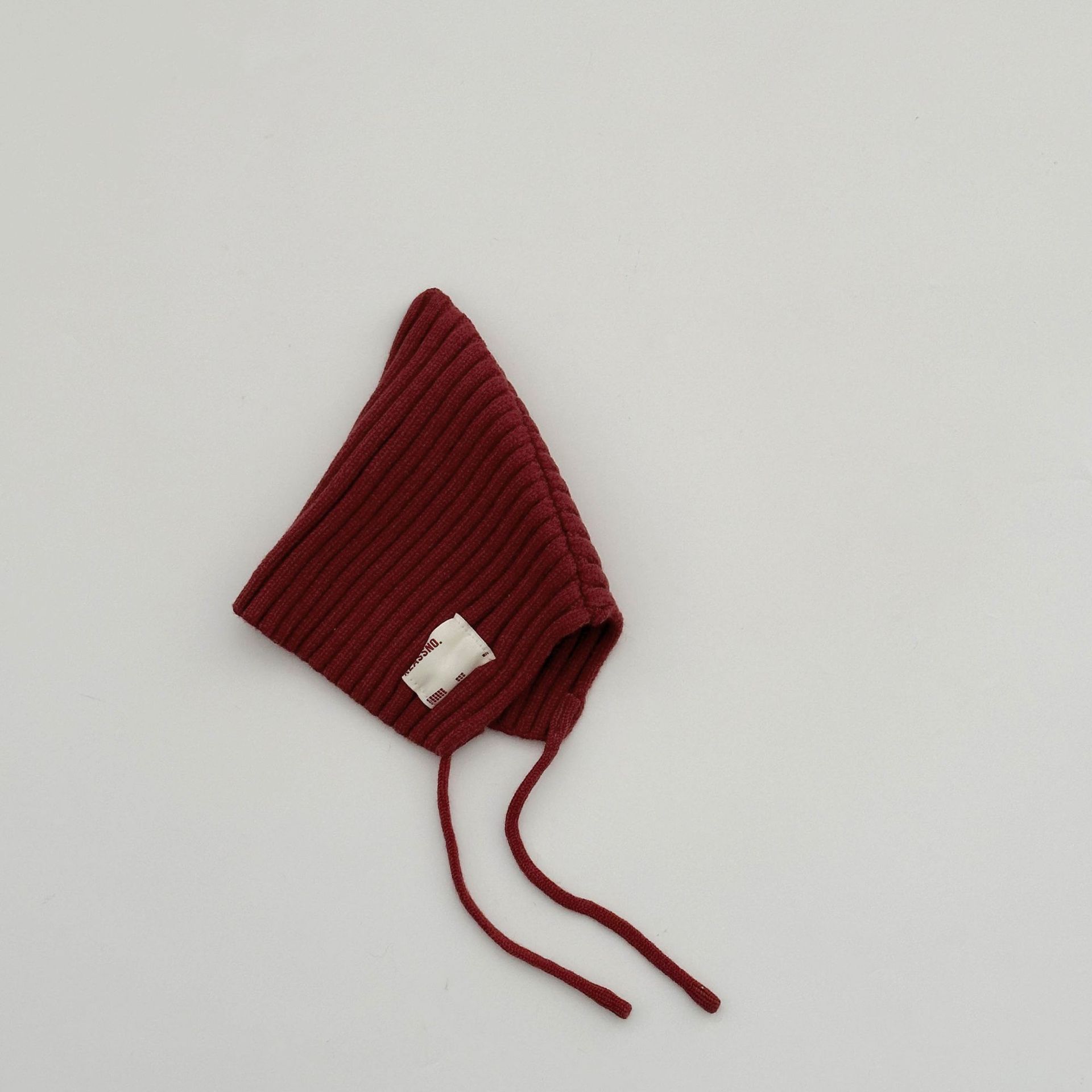 ins sombrero para bebés coreanos otoño y invierno caliente a prueba de viento gorra de punto para niños y niñas recién nacidos correa gorra de bolso