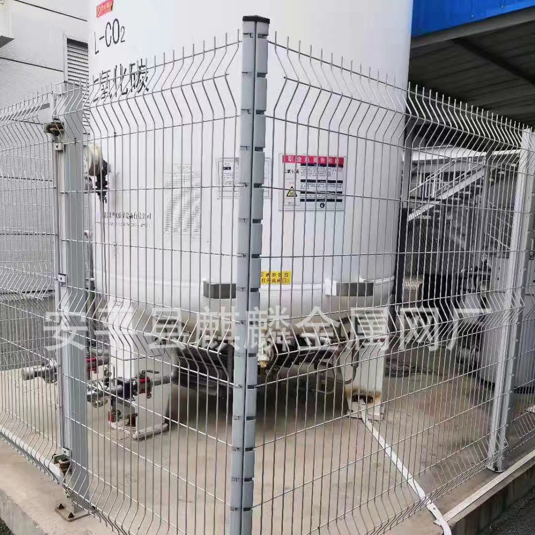 桃型柱护栏网别墅三折弯护栏小区网围栏景区围栏网公路隔离栅果园