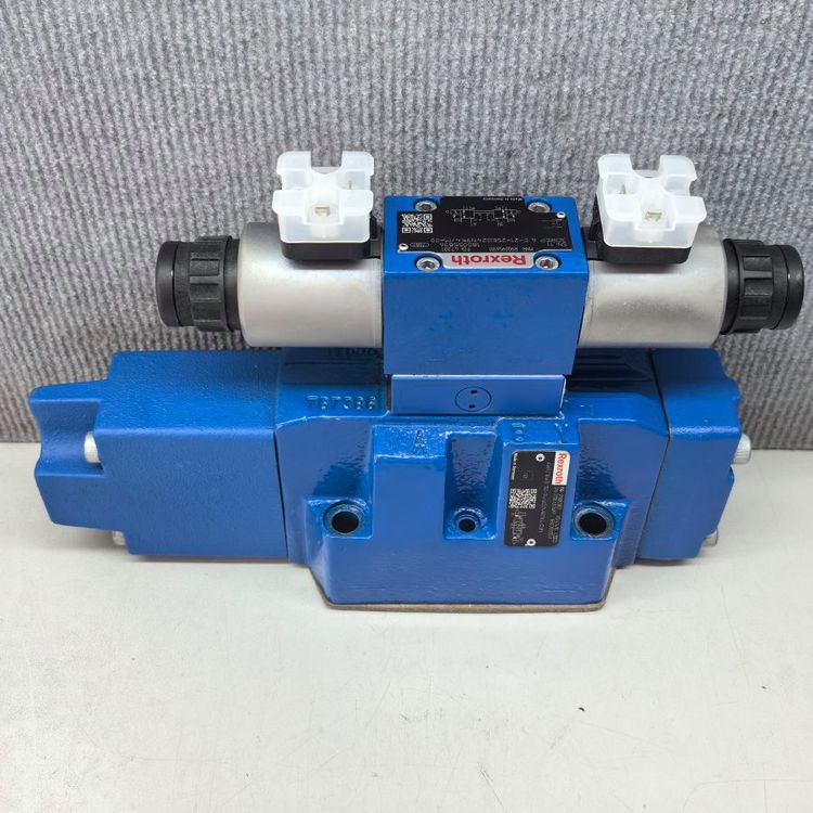 R900973017 4WRZ16W8-150-7X/6EG24N9TK4/D3M # Rexroth比例阀，