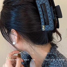 С���L�n����ɫ�׺�Ƥ��l�AŮ���X��ץ�A�W�t2024���¿���|�l�