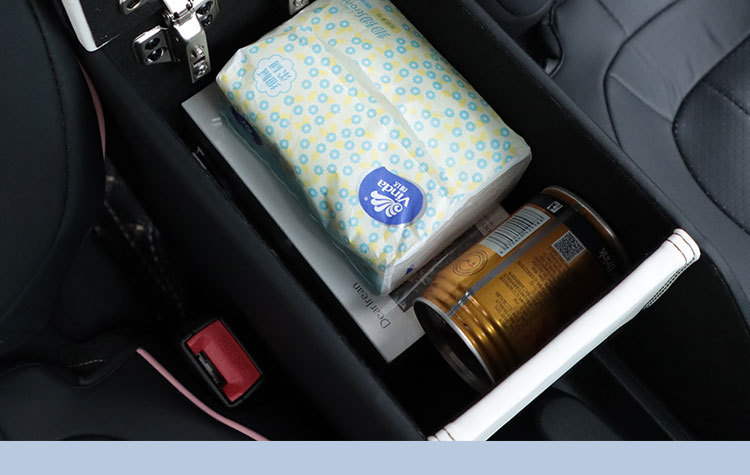 Wuling fruit armrest box central bingo central control storage box ice fruit armrest mechanical handbrake main co-pilot isolation