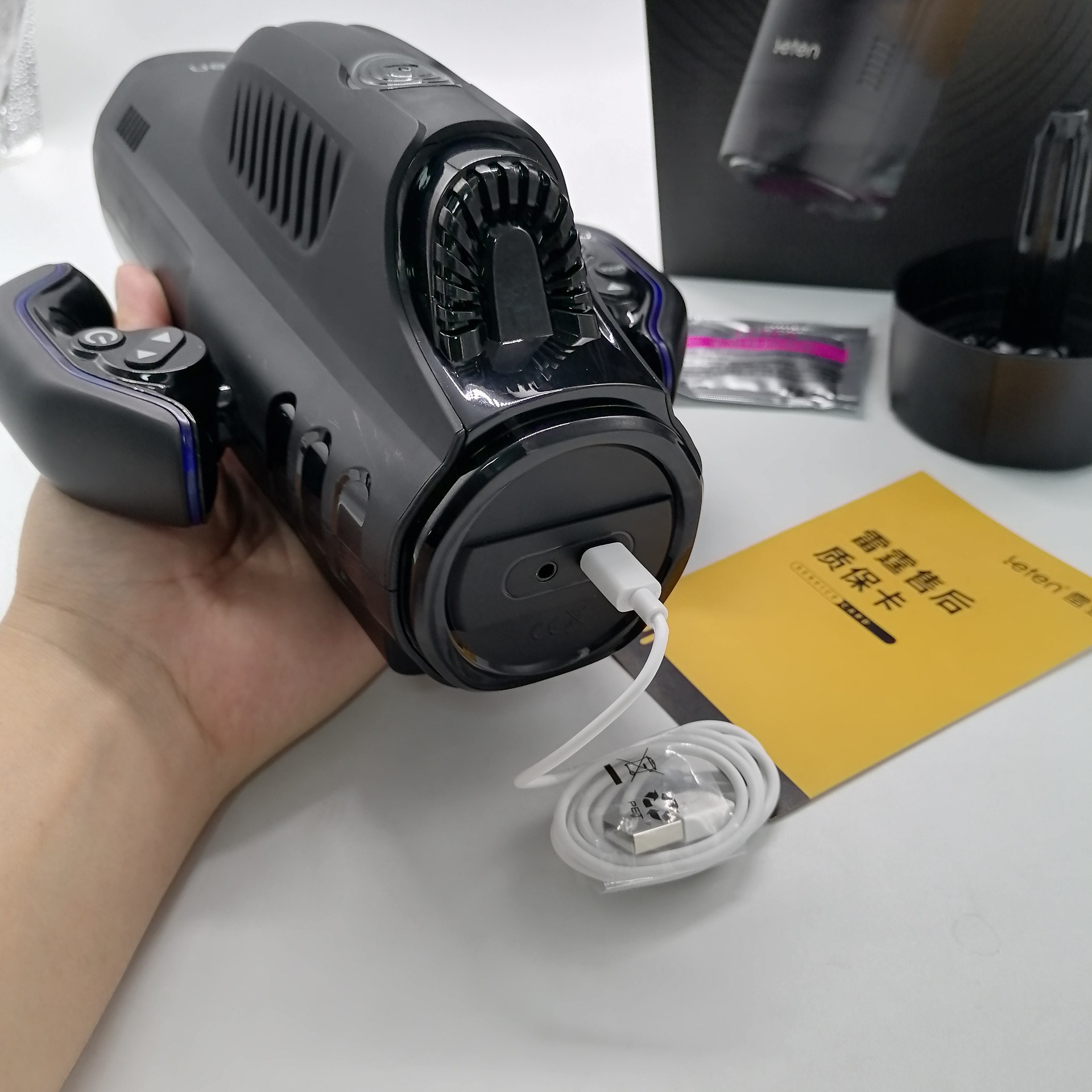 Âm Đạo Giả Leten Thrusting Male Tự Bú Mút Âm Đạo Giả Leten Thrusting Male Tự Bú Mút