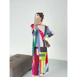 三宅2025秋季新款专柜法式几何印花褶皱连衣裙女气质优雅修身长裙