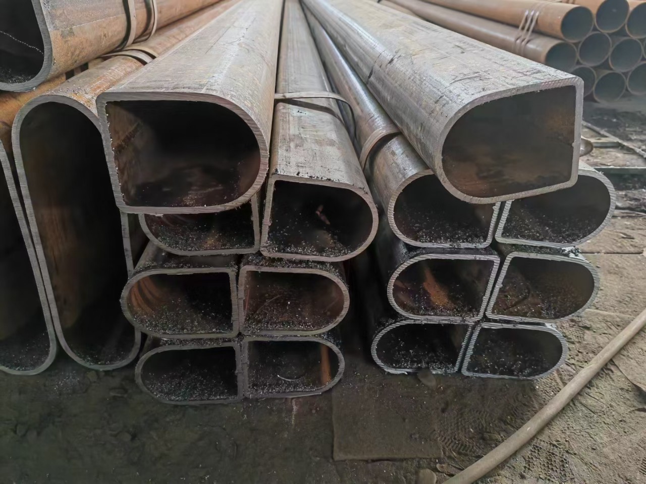 六角管异形管凹槽管马蹄管三角管D形管异型钢管椭圆管规格形状全