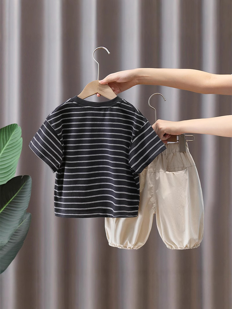 7369 Ropa para niños Traje de manga corta para niños Estilo de verano Estilo coreano Camiseta a rayas Moda para niños Traje de dos piezas de verano 5