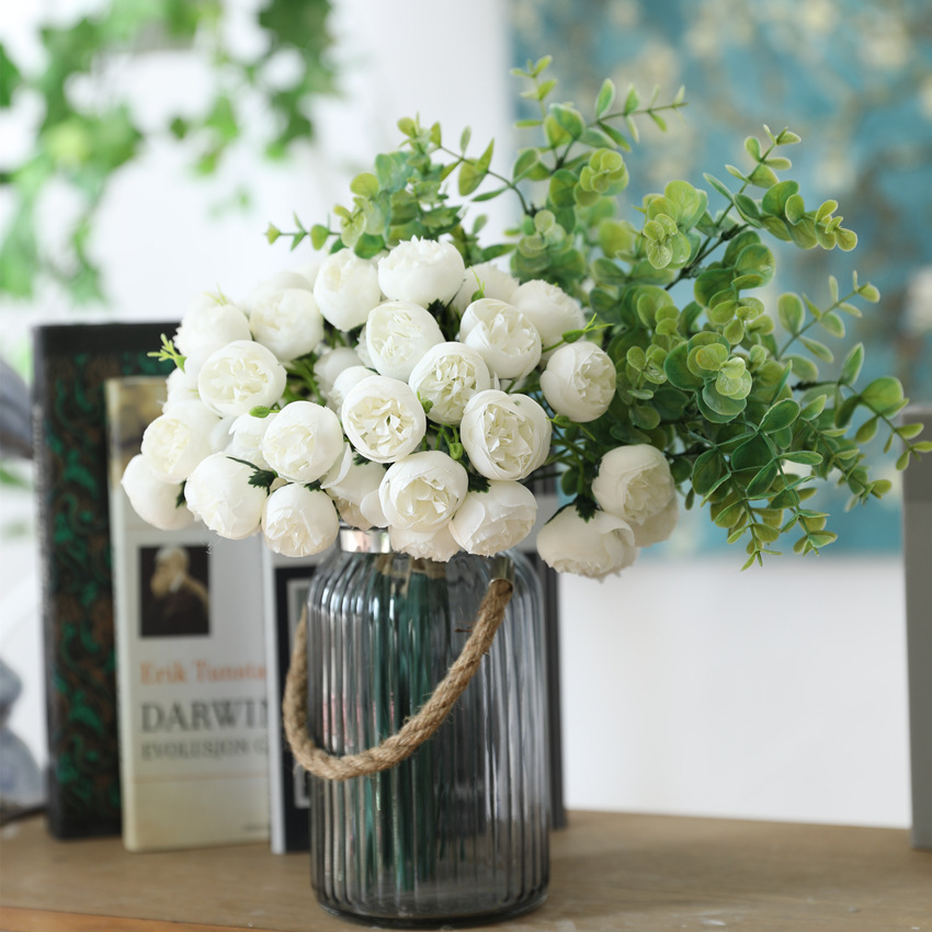 27 tea rose lafite bouquet