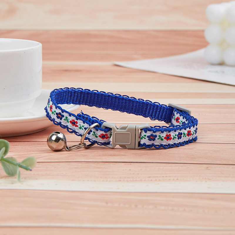 Nuevo collar de mascotas original perros perros gatos collar de flores de seguridad collar de campana de flores vendida directa