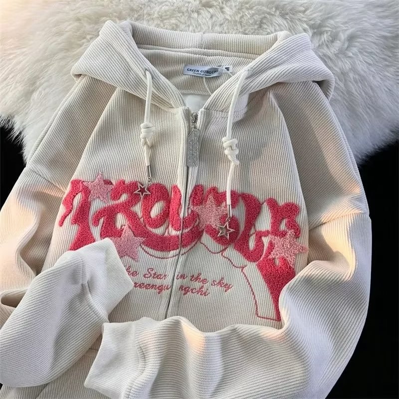 Retro couple clothing for leisure