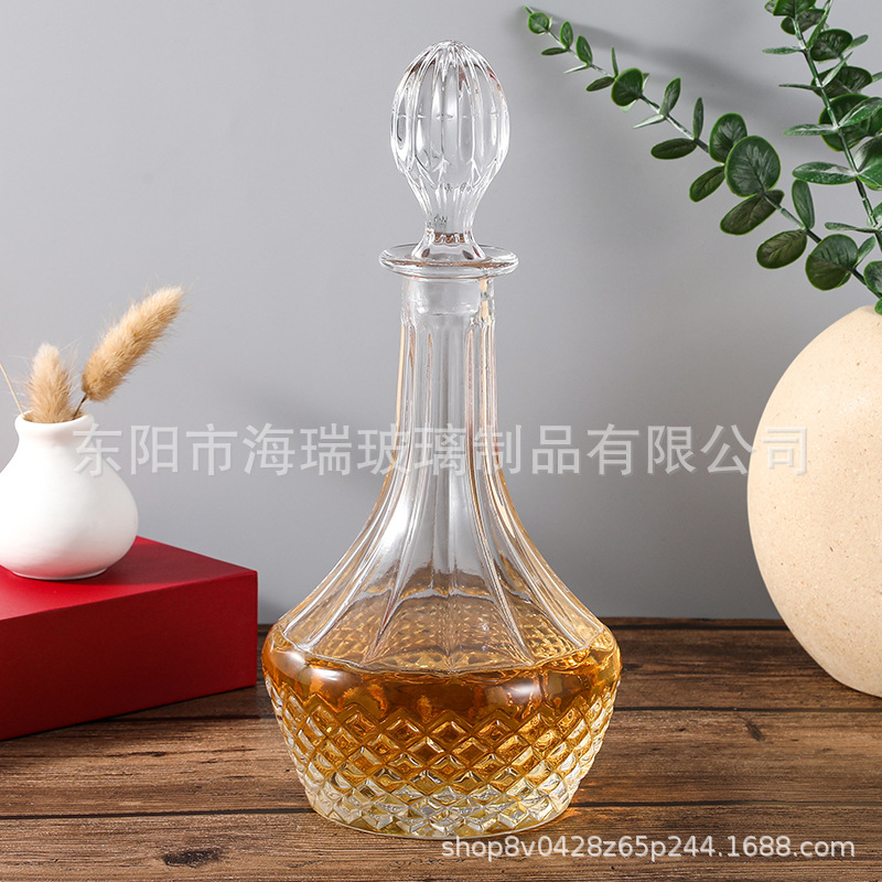 高端三角形玻璃红酒樽醒酒器XO洋酒瓶空瓶装饰钻石威士忌酒瓶