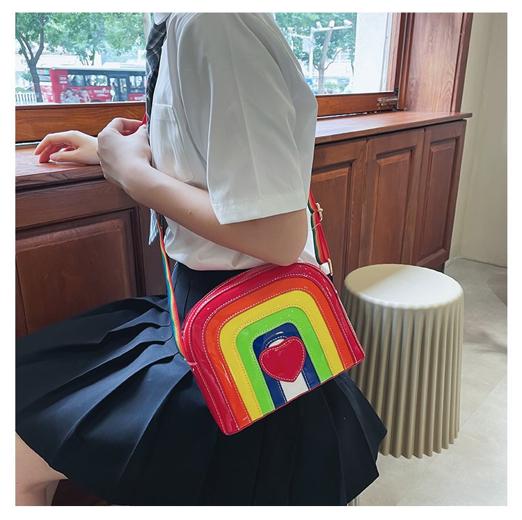 Wholesale Creative Hit Color Rainbow Heart Shape Messenger Bag Nihaojewelry display picture 15