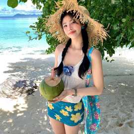 2026新款辣妹风比基尼泳衣女碎花挂脖抹胸夏季新款分体裙式两件套