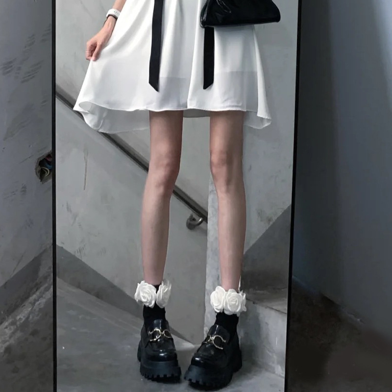 New thin stripe slimming handmade sticky Camellia Girl Flower mid-calf socks