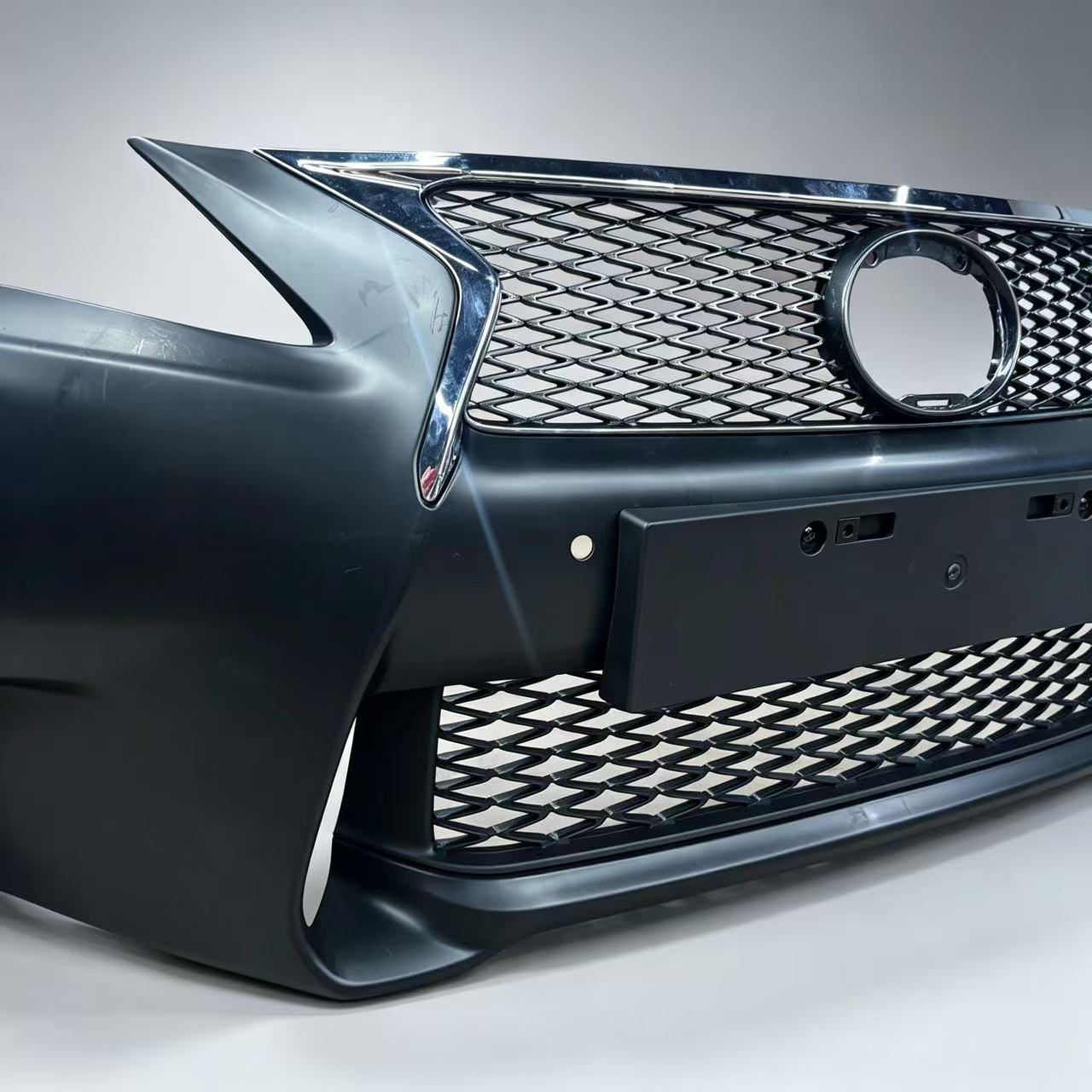 Suitable for 2012-2015 Lexus GS250 Sport model front bumper grille body kit bumper for foreign trade
