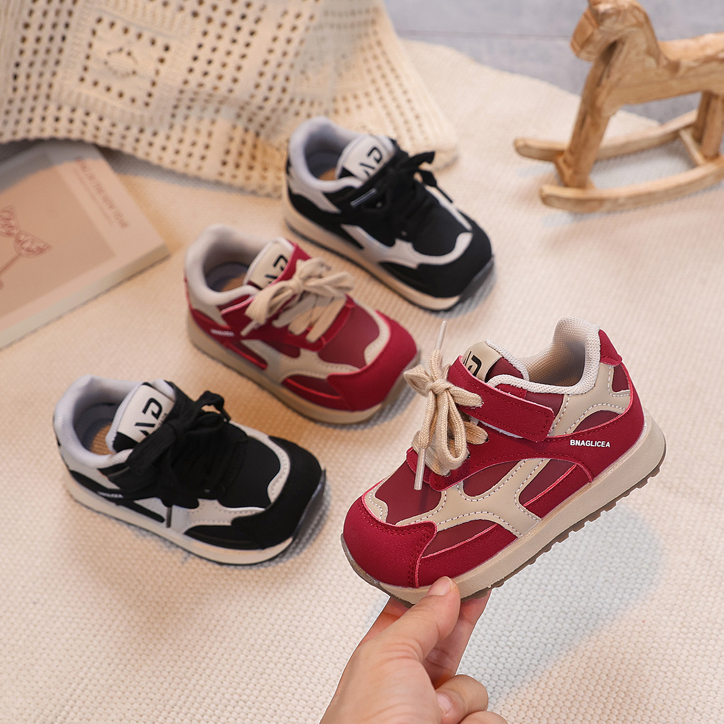 Children's Moral Training Shoes Spring and Autumn New Versatile Sports Shoes for Girls Boys Sneakers Baby Versatile Fashion Running Shoes Trendy