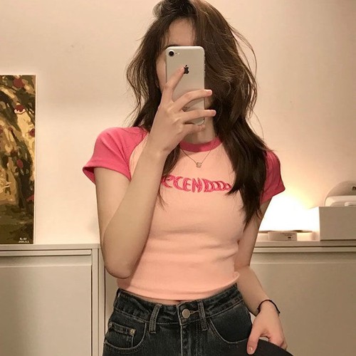 Korean-style bold-color, irresistibly feminine women's sexy short base top—Instagram-worthy, fitted, embroidered, and featuring a chic cropped design with short sleeves.