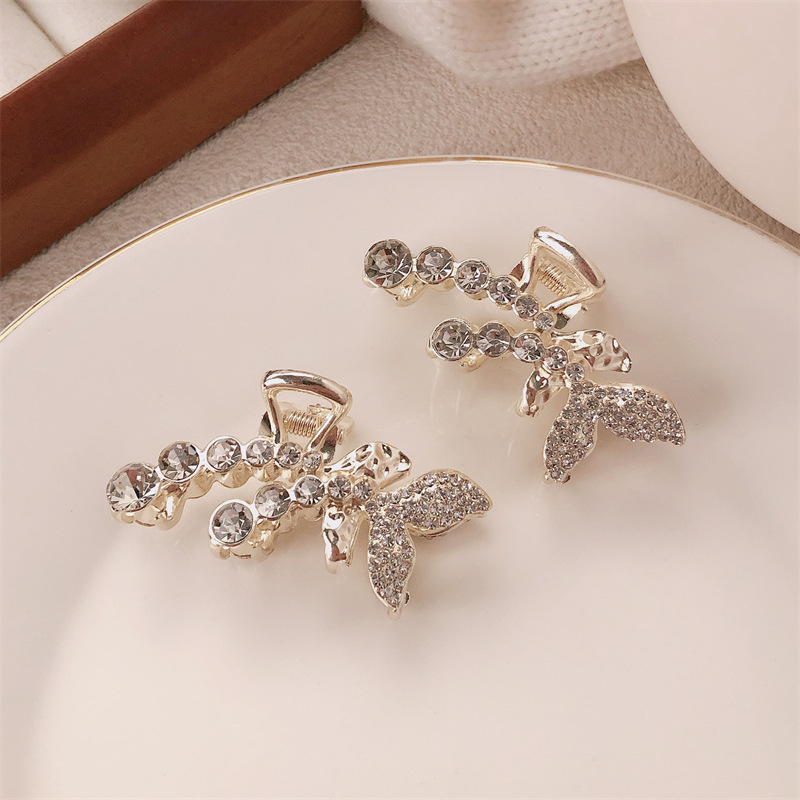 Pequeña perla mariposa diamante clip de agarre de metal clip de cabello de verano después de la cabeza de hadas tiburón clip de cabello mujer