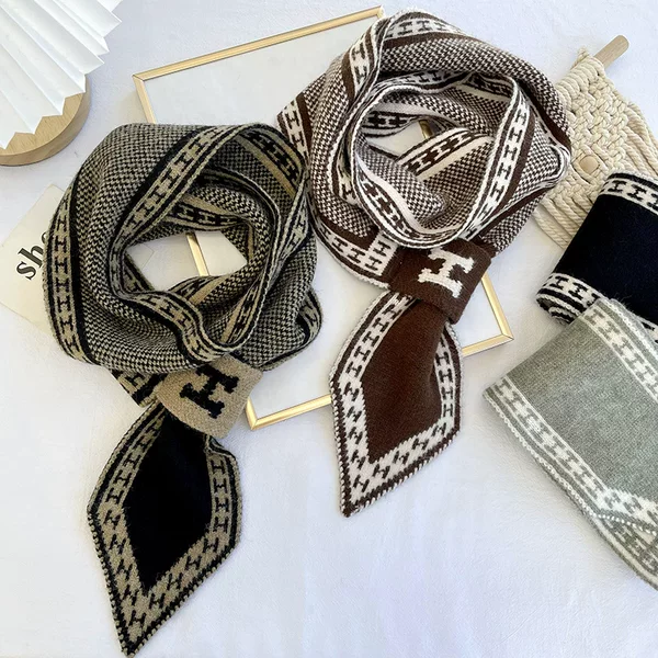 Korean Dongdaemun New H Letter Small Ear Scarf for Women, Autumn and Winter Versatile Long Knitted Thick Warm Neck Scarf