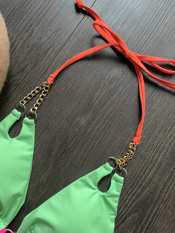 2023 neuer sexy rückenfreier Split-Badeanzug mit Kette aus Nylon-Patchwork-Bikini_voghion.com