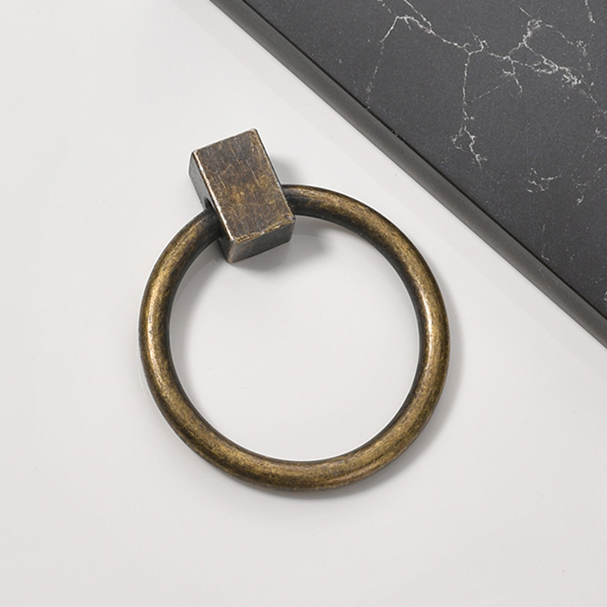 Modern minimalist ring-shaped wardrobe drawer pull handle, single hole zinc alloy cabinet door handle, antique bronze circular