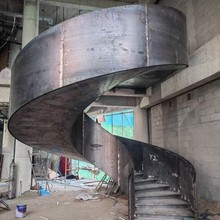 旋转楼梯弧形玻璃钢木楼梯家用室内室外卷板楼梯钢构别墅厂家直供