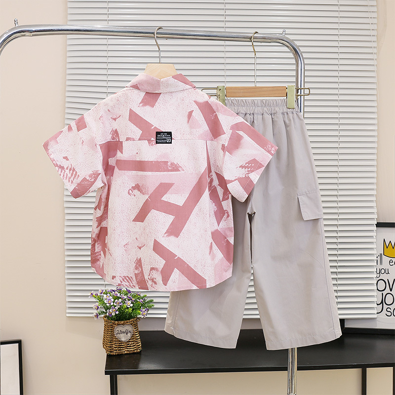 7257 Traje de verano para niños 2025 Nuevo estilo Camisa de manga corta de verano para niños Traje de dos piezas Estilo occidental Ropa de verano Tendencia