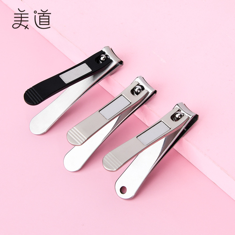 New factory in stock die-casting zinc alloy electroplated stainless steel mirror light pliers body comes with anti-splash nail scissors pliers