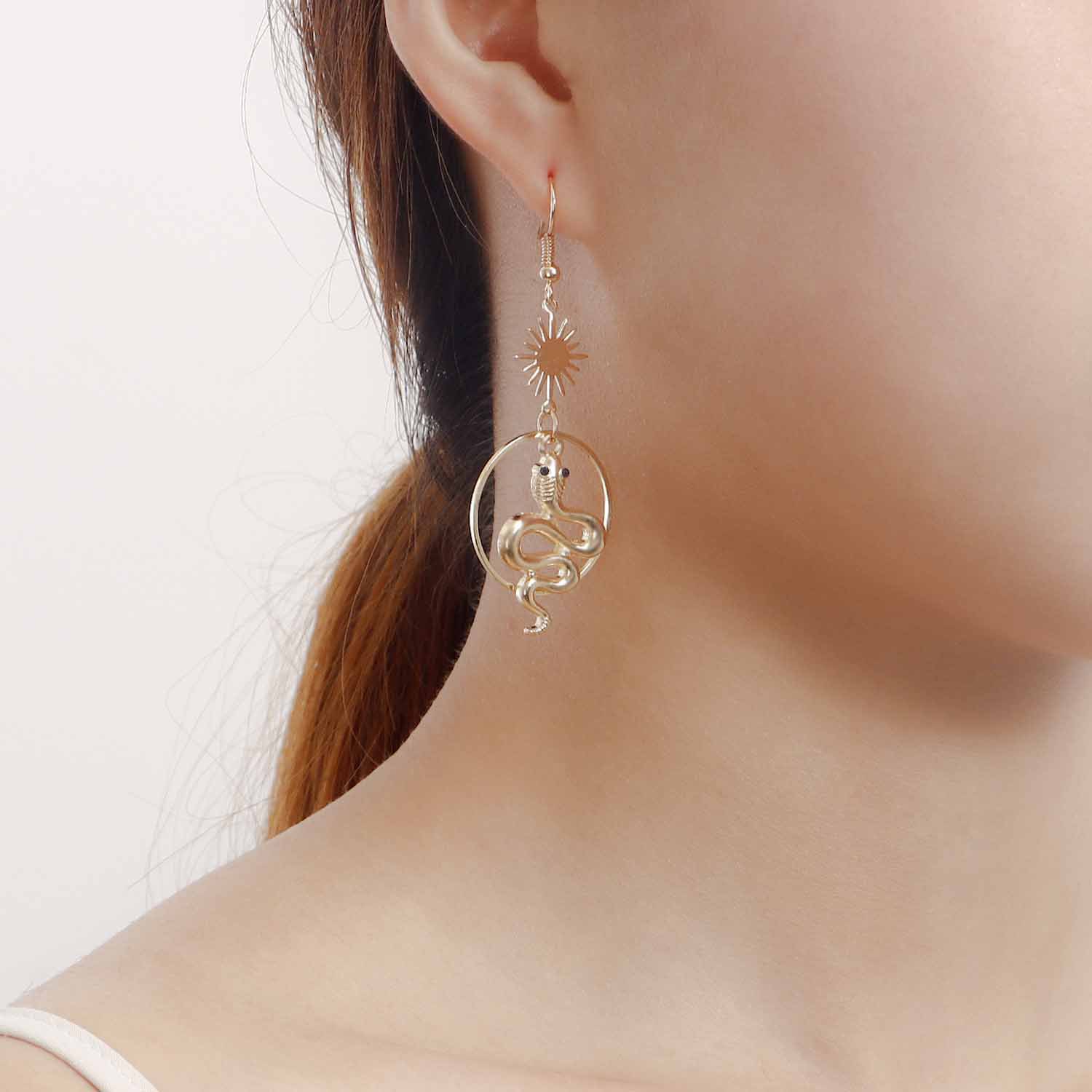 geometric accessory