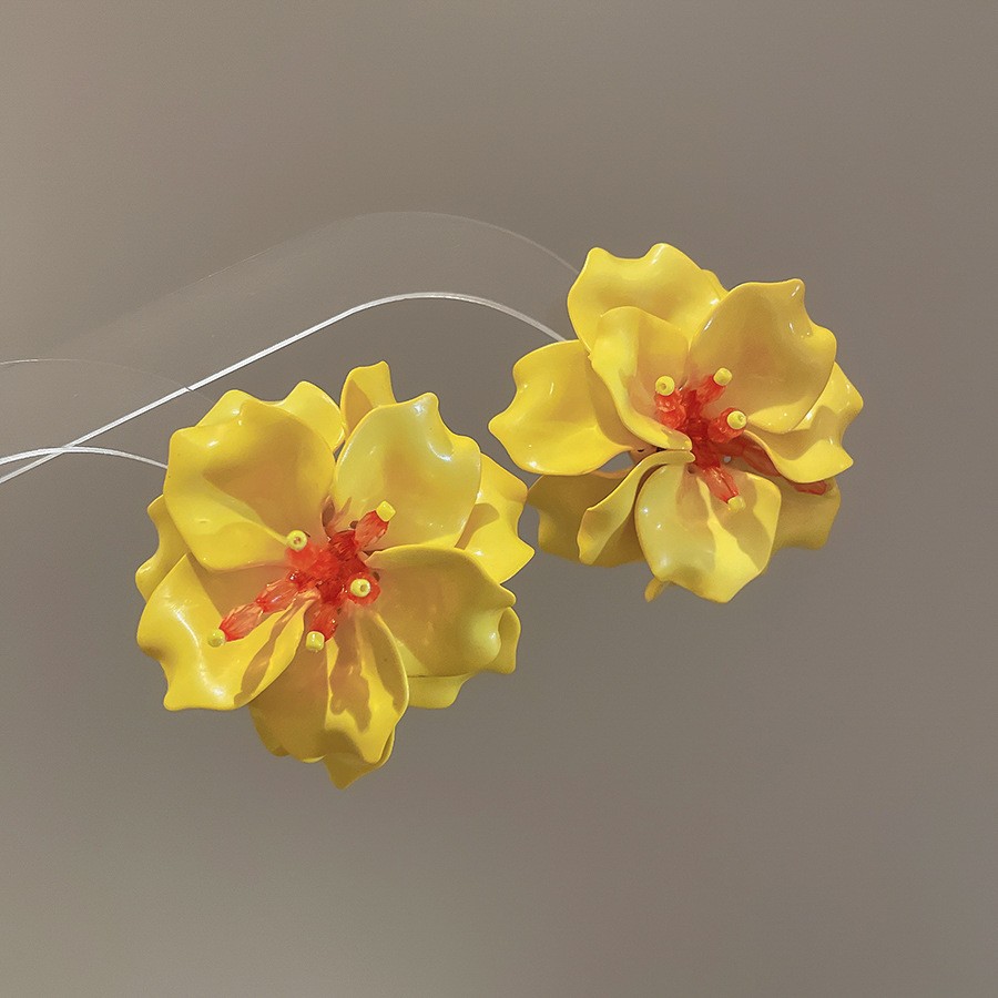 Pendientes de borla de flores de tela de aguja de plata Pendientes de estilo de vacaciones junto al mar