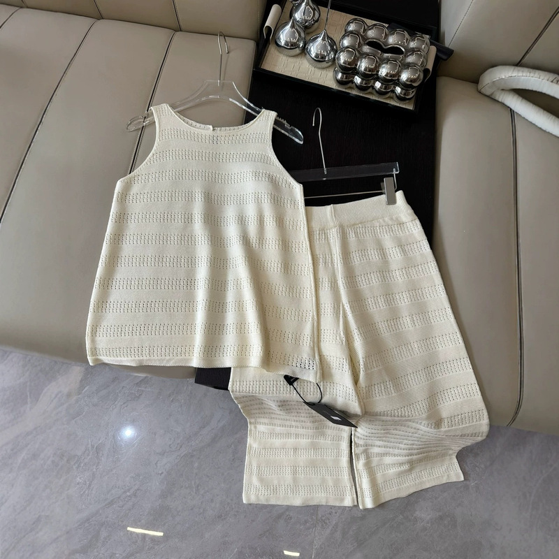 The Daily Life of the Delicate Lady: Tencel Linen Comfortable Summer Cool Knit Sleeveless Top and Pants Set The Daily Life of the Delicate Lady: Tencel Linen Comfortable Summer Cool Knit Sleeveless Top and Pants Set