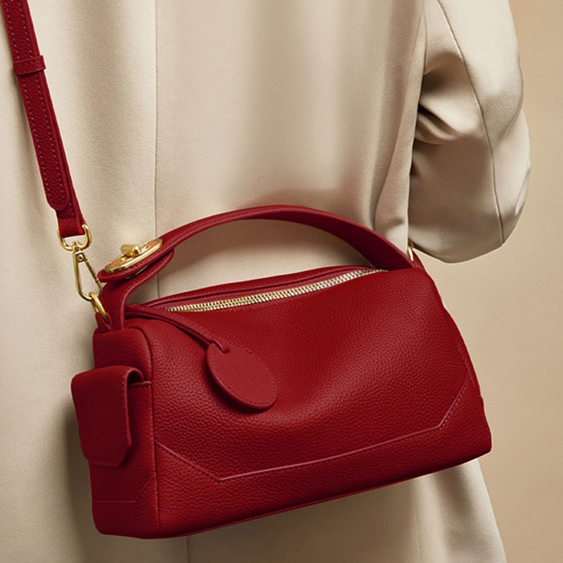 Vintage Red Handheld Pillow Bag for Women 2025 New Designer Shoulder Crossbody Versatile Fashion Commuter Bag