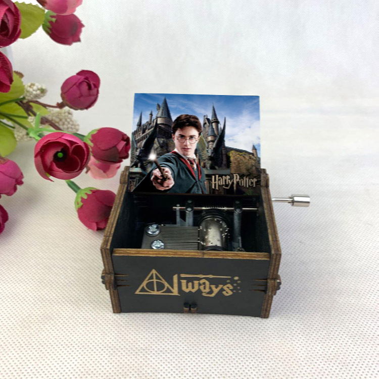 源工場ハリーポッターハイドウェイ手揺れ木製オルゴールミニオルゴールクリエイティブ誕生日プレゼント