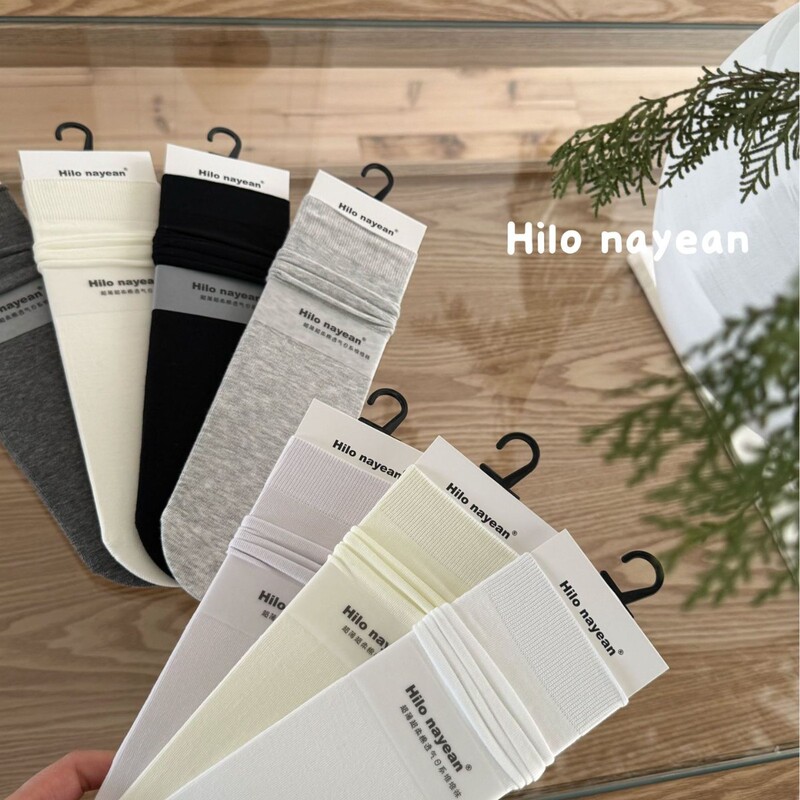 The New Spring-Summer Tofu Series Is Here Again: Solid Color, Densely Woven, Comfortable Cotton High-Tube Slouch Socks for Women The New Spring-Summer Tofu Series Is Here Again: Solid Color, Densely Woven, Comfortable Cotton High-Tube Slouch Socks for Women