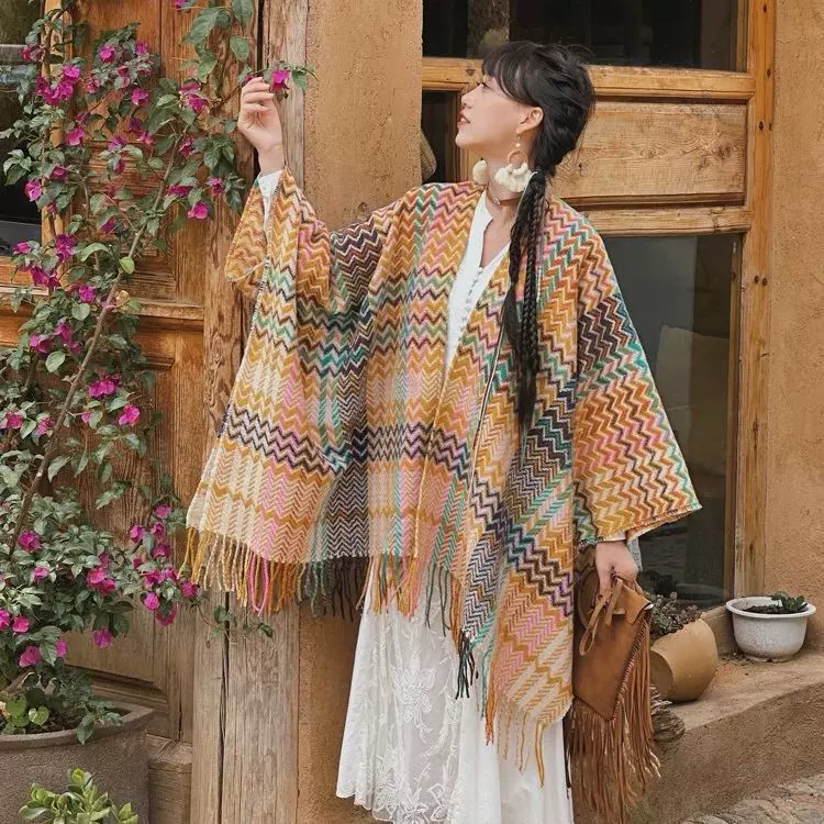 旅游民族风波浪纹披肩带袖针织披肩女秋冬加厚保暖云南丽江拍照旅