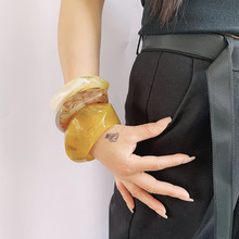 欧美夸张大款不规则叠戴树脂手镯套装 文艺范模特走秀异形手环饰