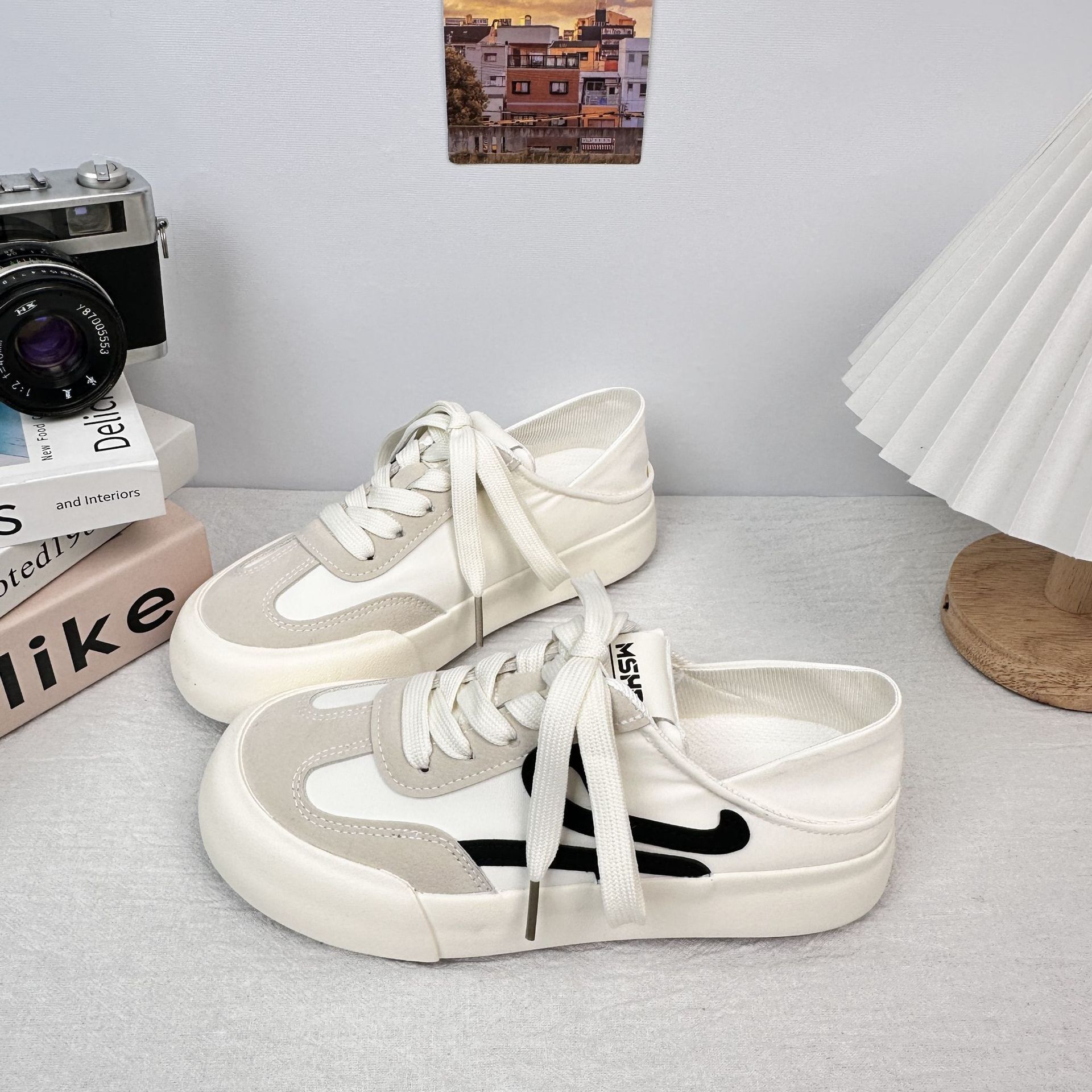 6652 zapatos de lona de suela gruesa mujer 2025 primavera nuevo estilo estudiante todo fósforo zapatos chic zapatos blancos casuales originales mujeres