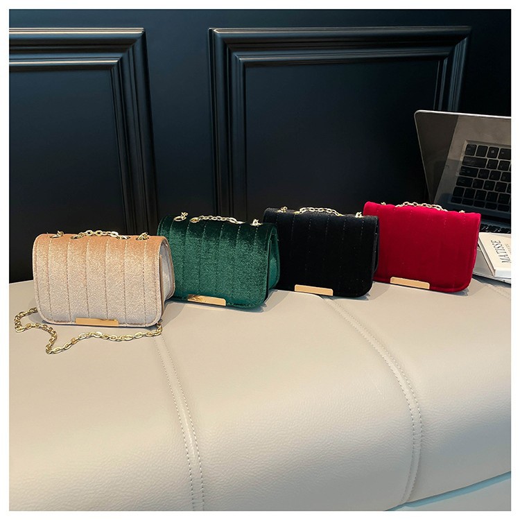 High-End Velvet Fabric Bag for Women, New Trendy Fashion Versatile Shoulder Bag, Stylish Chain Crossbody Bag
