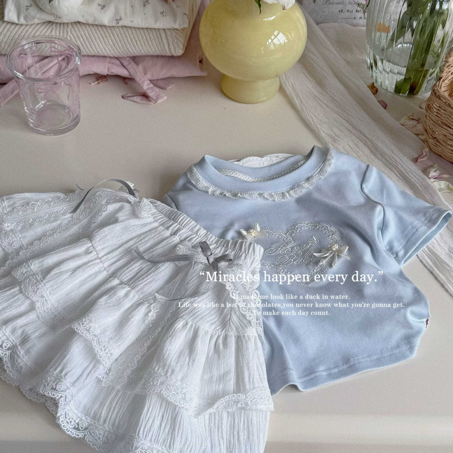 女児半袖tシャツ2025新作夏服中大童新中国式刺繍上着ファッション中小童