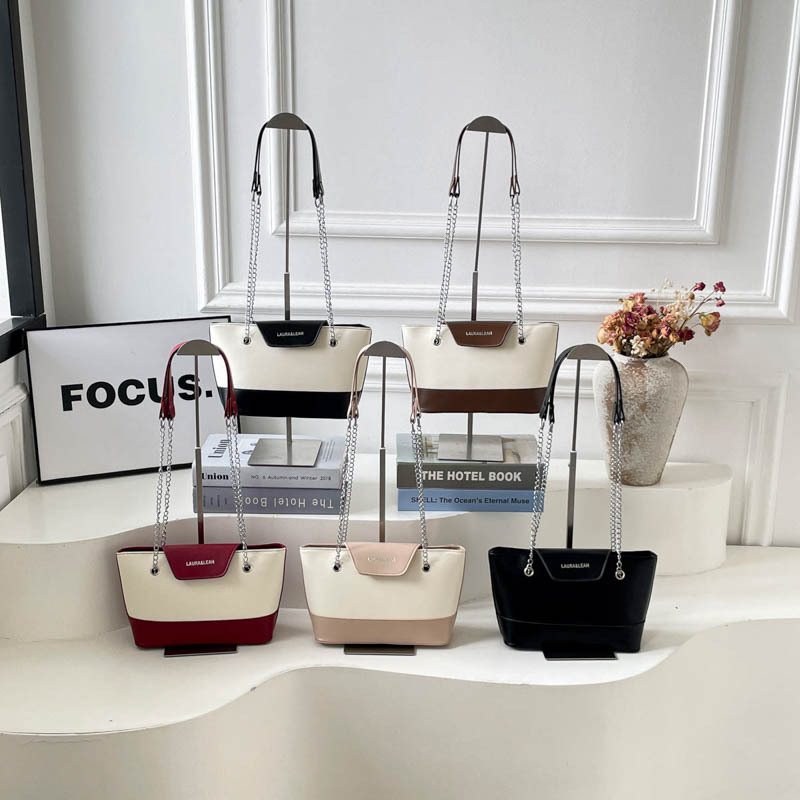 Wholesale foreign trade, color-blocked, simple, and stylish 2026 new PU casual chain shoulder bag/crossbody tote bag for work