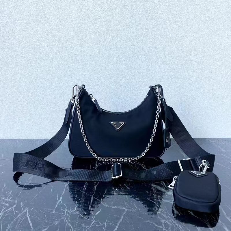 P Brand Three-In-One Chain Bag, Shoulder Bag, Handbag, Crossbody Bag, Underarm Bag for Women, Hobo Style, Fashionable and Versatile