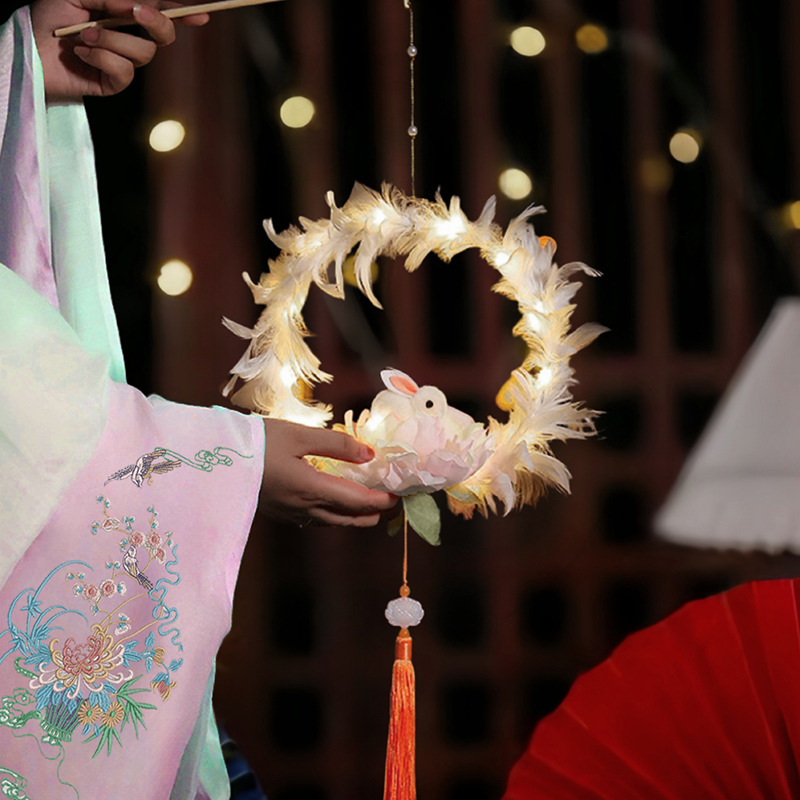 깃털 화환 - 흰색(따뜻한 램프 포함)