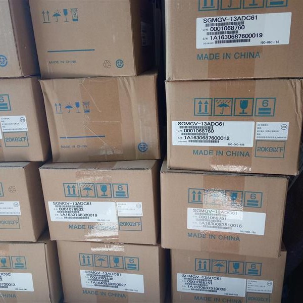 全新原装安川伺服SGMAV-A5ADA61，库存现货，低价，欢迎询价