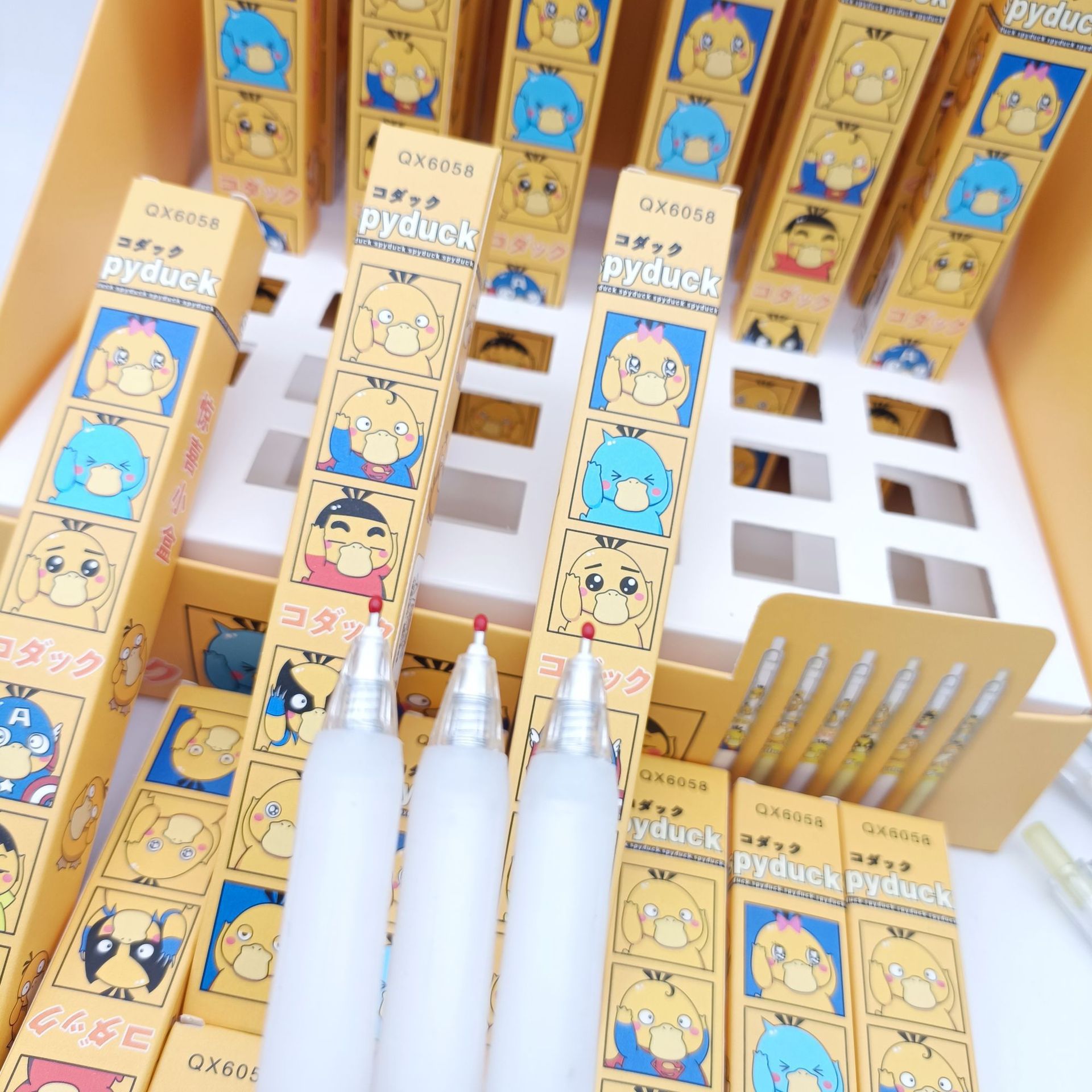 Caricatura canada pato creativa caja ciega lápiz para estudiantes de primaria y secundaria escribiendo lápiz neutro de alto valor facial animación bidimensional pulsación lápiz