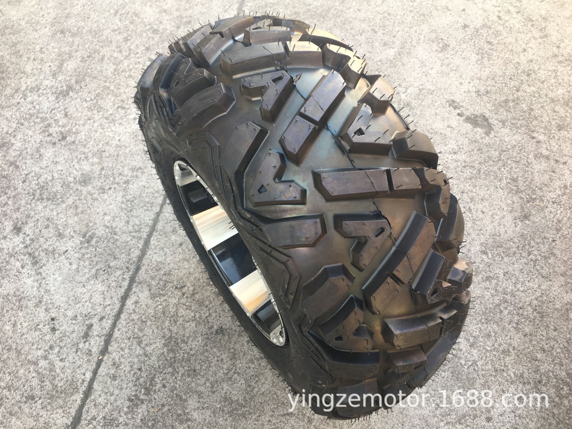 四轮卡丁车 大公牛沙滩车 25X10-12寸A字真空轮胎带刀锋铝轮毂