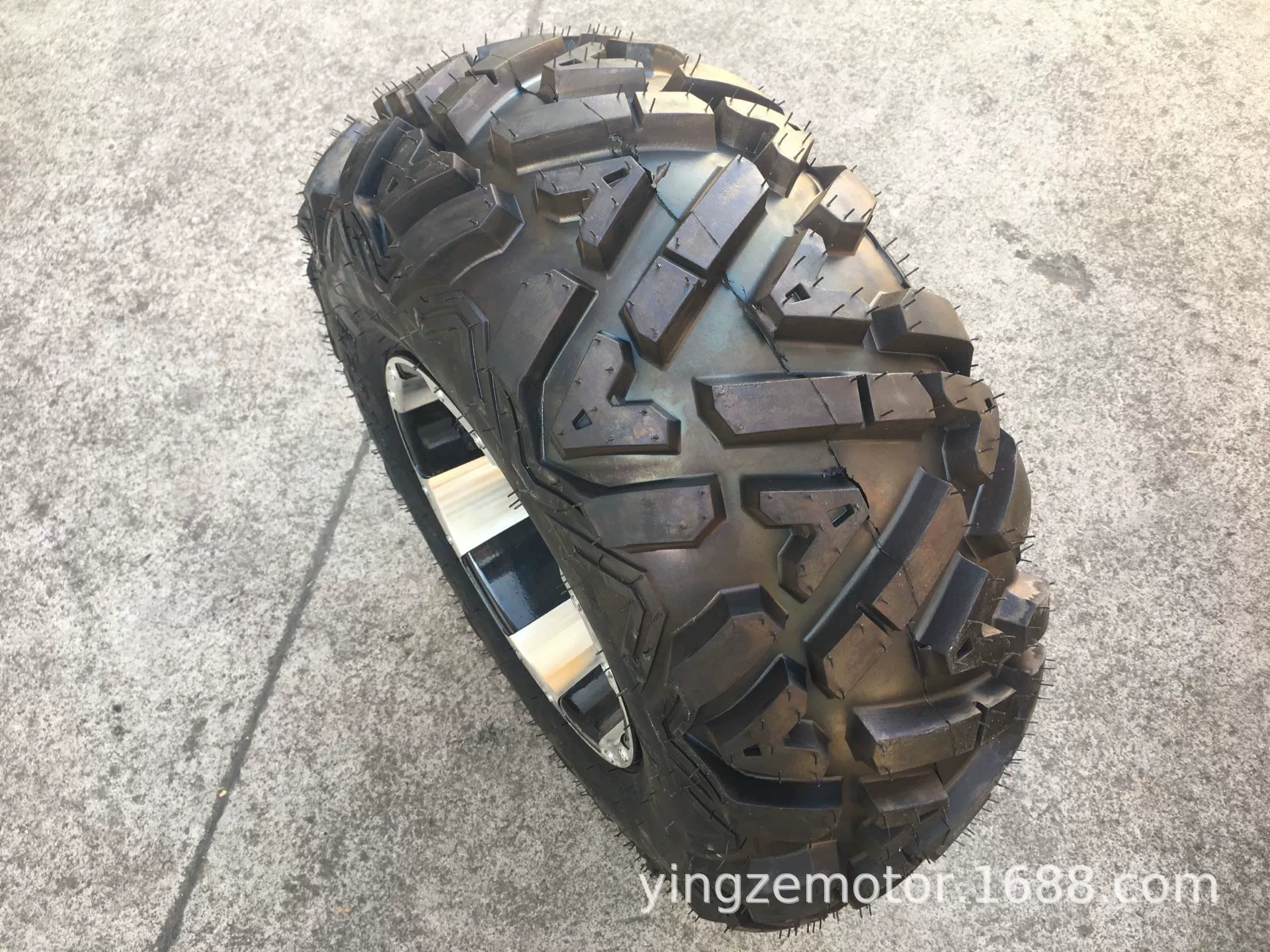 Четырехколесный картинг большой бык ATV 25X10-12 дюймов A-образные вакуумные шины с алюминиевыми колесами