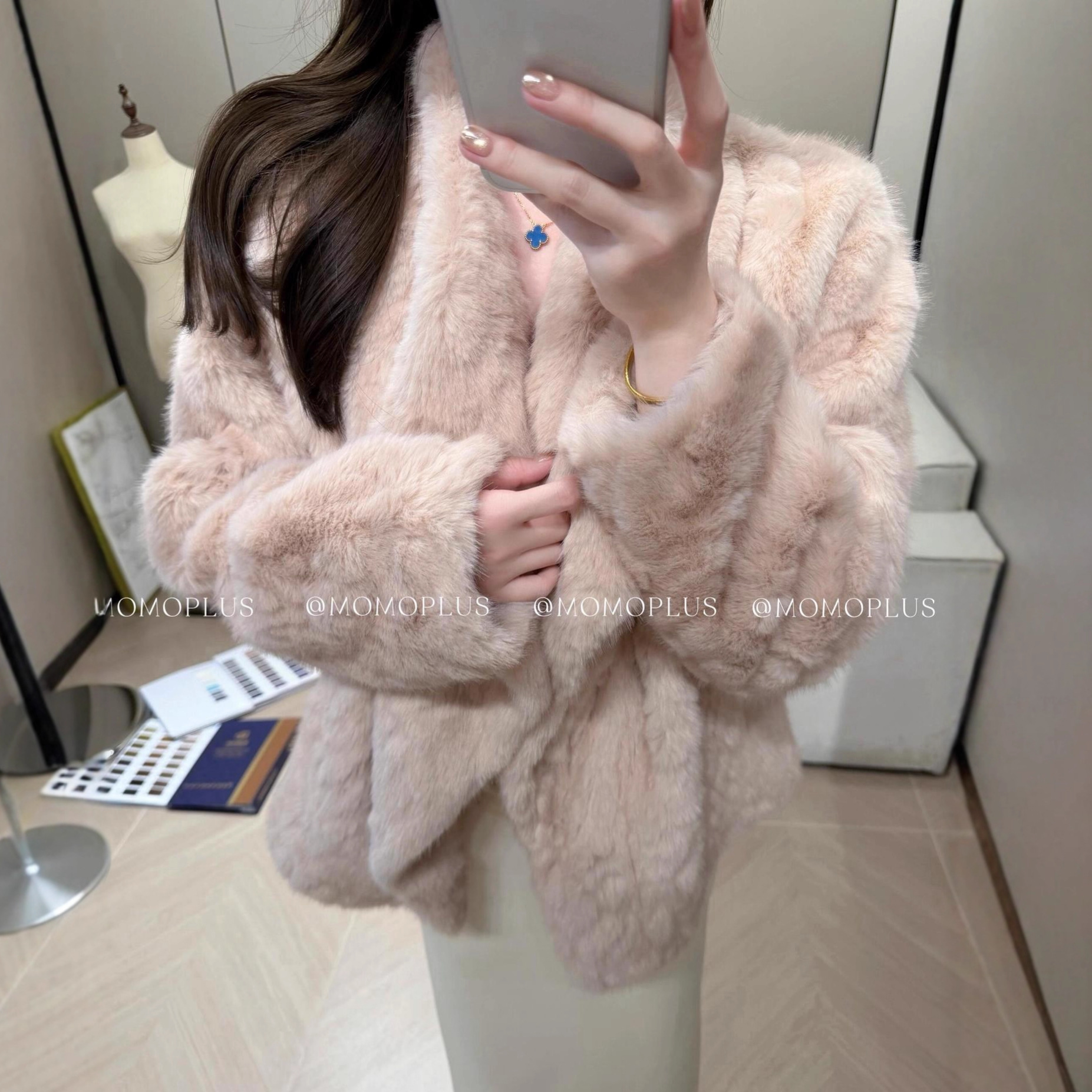Mist-like Rabbit Feather Coat: Soft and Gentle, Eco-friendly Rabbit Fur Coat with Large Lapel, Thickened Small Lake Sheep Coat