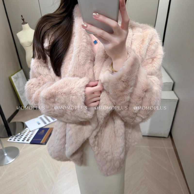 Soft and Gentle Rabbit Fur Eco-Friendly Coat with a Noble Large Lapel, Thickened Small Lake Sheep Jacket