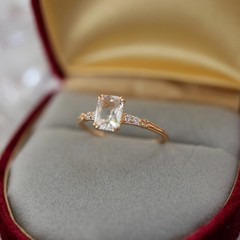 国境を越えた日系の軽豪華な風の大衆デザインの高級感には、金メッキされた開口指輪の女性のアクセサリーアクセサリーが入っている